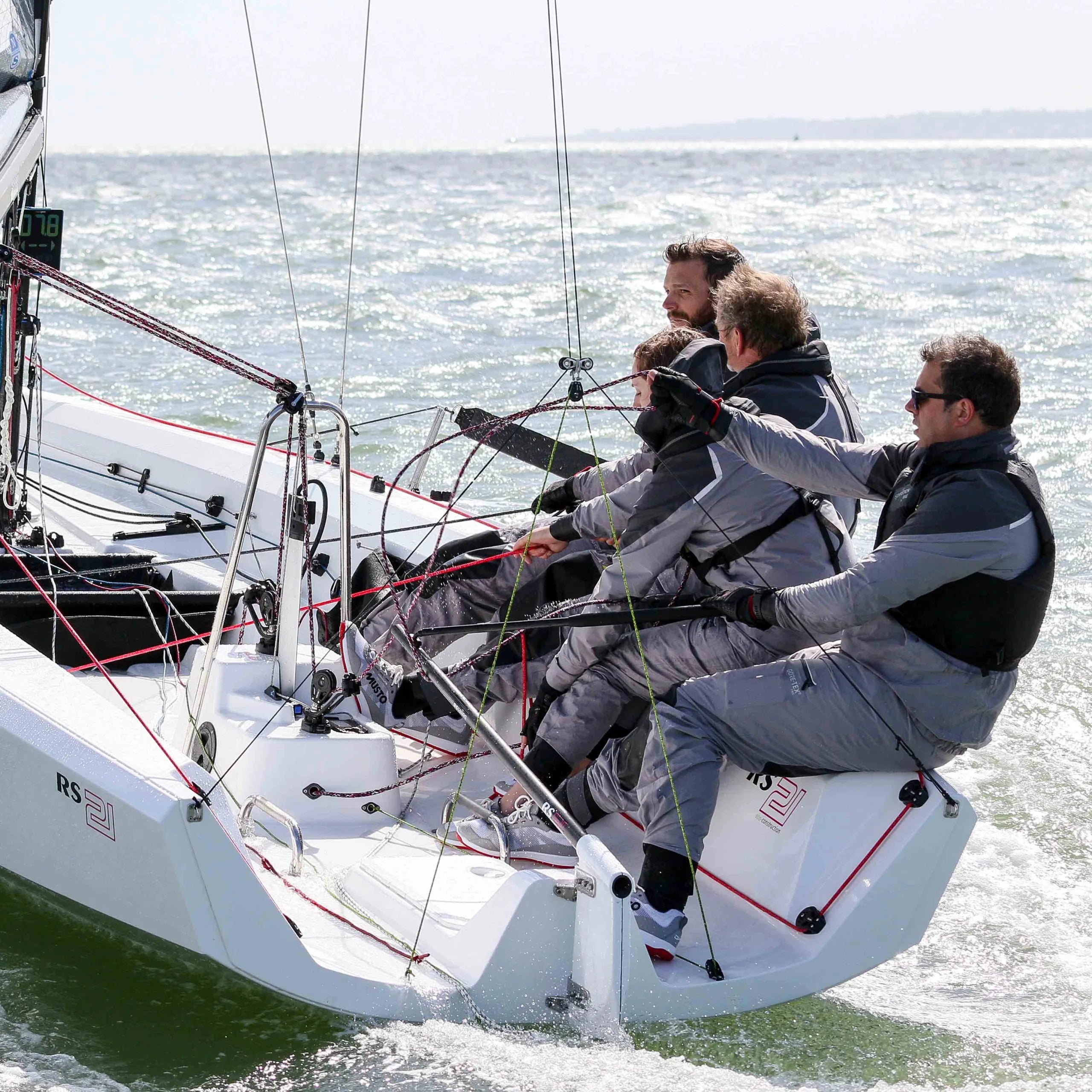 Foil Front Zip PFD 50N 3