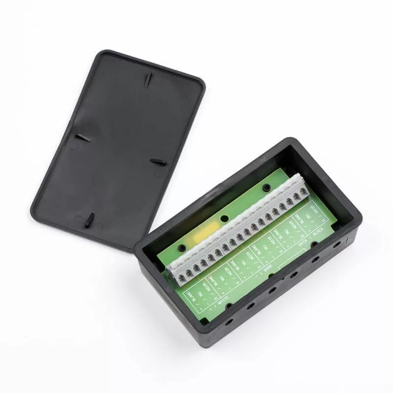 Bus connection box with 6 entries