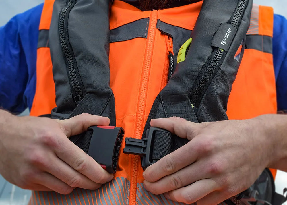 Deckvest DURO Front Closing 1