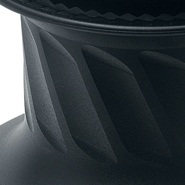 HARKEN 46 Self-Tailing Radial Aluminum Winch — 2 Speed - image 2